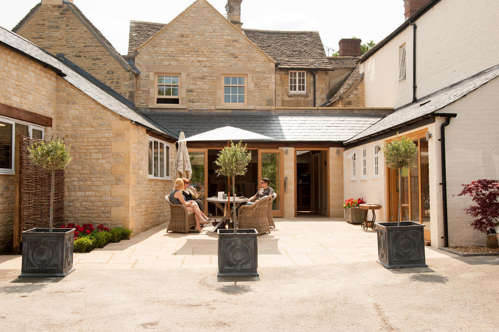 The Wychwood Inn Shipton under Wychwood Exterior photo